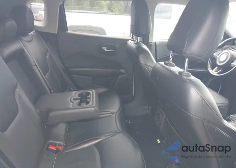 2021 Jeep Compass Limited 4X4 z USA, uszkodzony, nr VIN 3C4NJDCB7MT520275